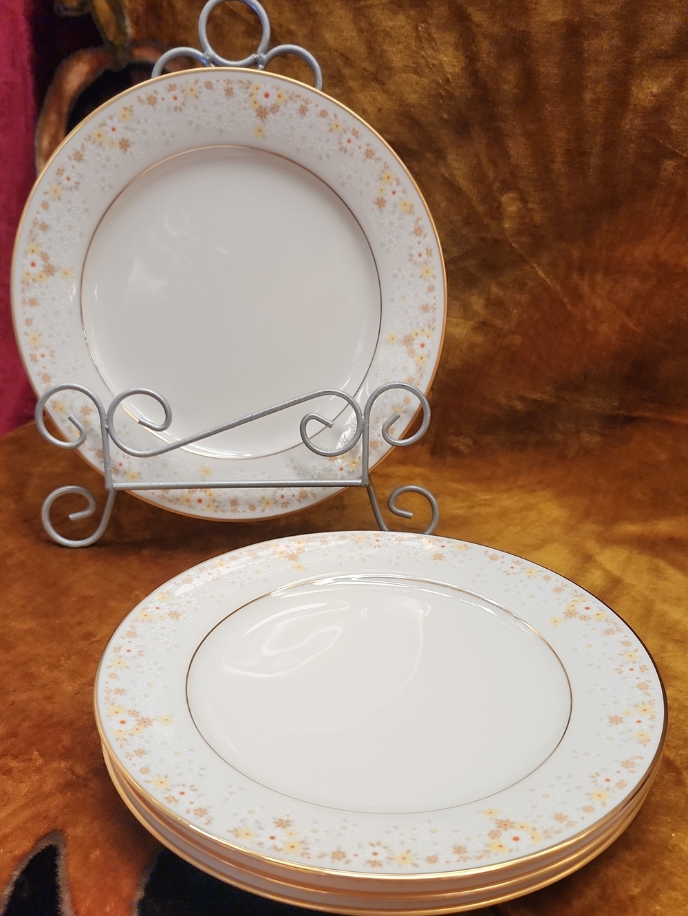 Noritake Gold Rim Painted  Floral Edge  Salad  8" Plates Ivory China -Set Of 4